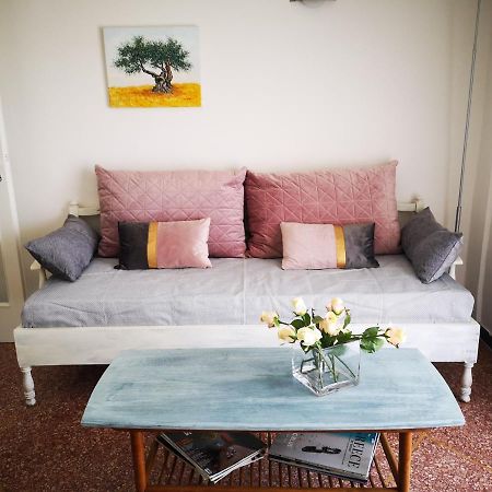 Sea&Sun Glyfada Apartment เอเธนส์ ภายนอก รูปภาพ