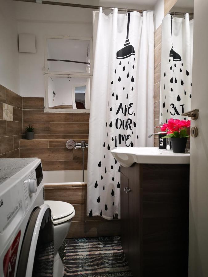 Sea&Sun Glyfada Apartment เอเธนส์ ภายนอก รูปภาพ