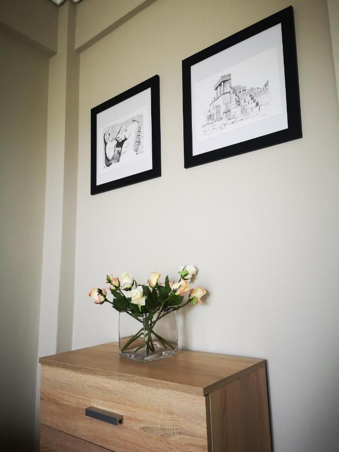 Sea&Sun Glyfada Apartment เอเธนส์ ภายนอก รูปภาพ