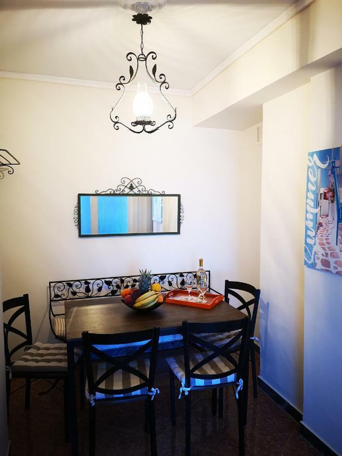Sea&Sun Glyfada Apartment เอเธนส์ ภายนอก รูปภาพ