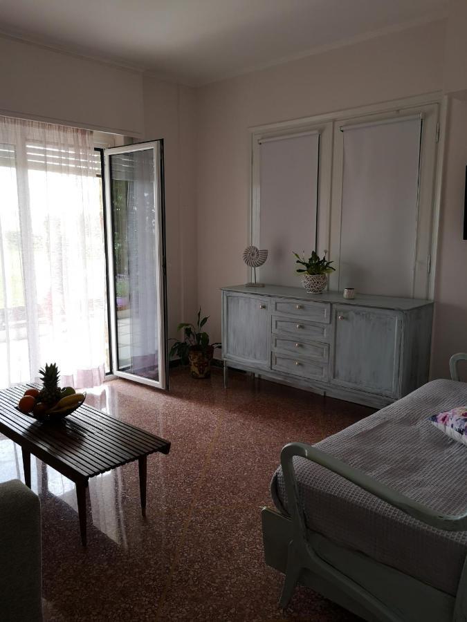 Sea&Sun Glyfada Apartment เอเธนส์ ภายนอก รูปภาพ
